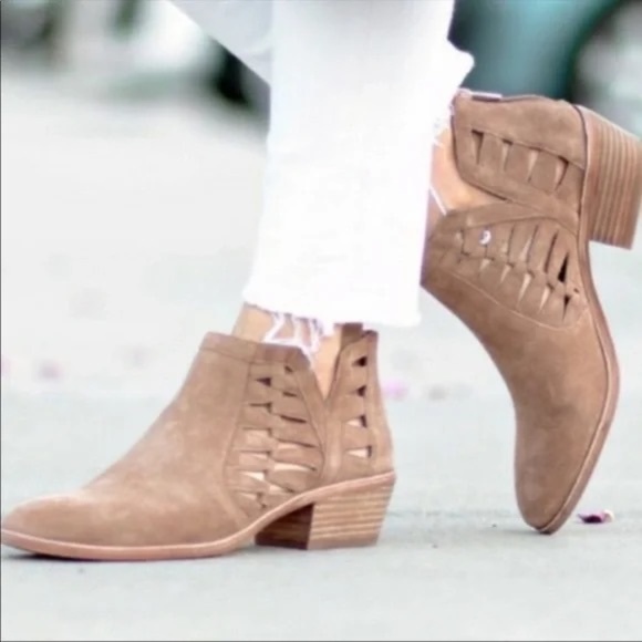 Vince Camuto Peera Suede Ankle Booties - Picture 3 of 7